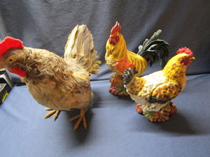 lot 173 image: Chickens, ceramic 8 and 10, feath...