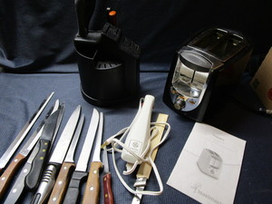lot 181 image: Kitchenwares Toastmaster toaster, ...