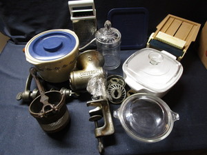 lot 192 image: Universal #3 grinder, Hamilton Beac...