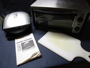 lot 196 image: George Forman grill, Salton Toaster...