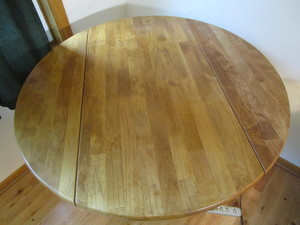 lot 30 image: Pedestal drop leaf table, 36, with...