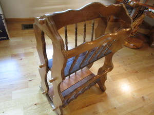 lot 221 image: Magazine rack - two tiered, 18Lx13...