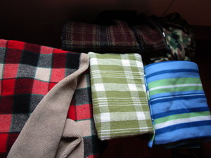 lot 260 image: Blankets with Woolrich woolfleece ...