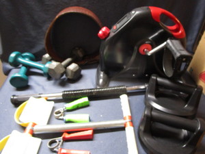 lot 298 image: Exercise hand weights 5 & 8lbs, fo...