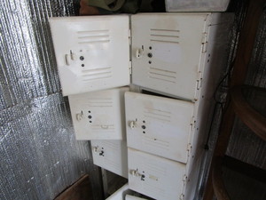 lot 16 image: Locker unit, 10 individual lockers,...