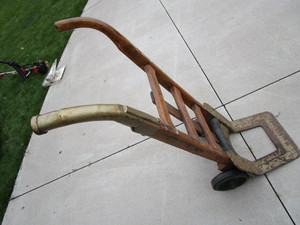 lot 18 image: Vintage Nutting Hand truck, adapted...