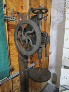 lot 19 image: Antique post drill - Silver Mfg Co ...