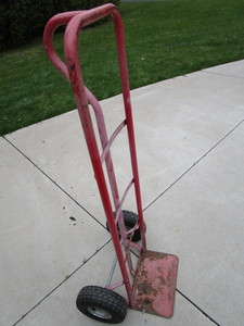 lot 47 image: Hand truck with pneumatic tires...
