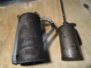 lot 321 image: Vintage cans Huffman with rotating...
