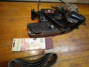 lot 334 image: Craftsmen 3 belt sander, sanding b...
