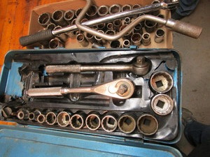 lot 358 image: Sockets 12 drive, mixed makers, r...