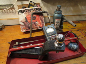 lot 371 image: Auto receiver hitch with 1-78 ba...
