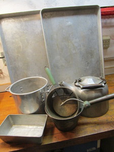 lot 391 image: Griswold cast aluminum tea kettle, ...