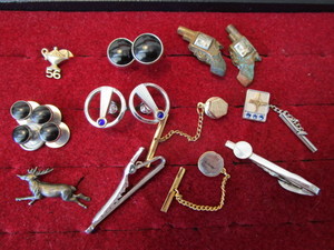 lot 402 image: Mens jewelry cuff links with revo...