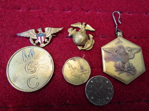 lot 406 image: Military pins, tokens...