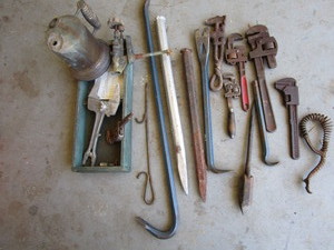 lot 412 image: Wrenches pipe, basin, Blow torch...