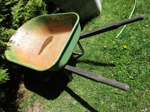 lot 415 image: Wheelbarrow...