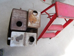 lot 447 image: Fish house heaters, metal folding s...