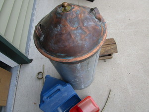 lot 462 image: Bird feeder, scoops, can with custo...