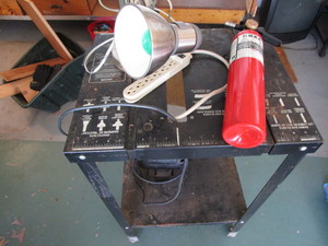 lot 490 image: Metal router table 23x18x36H, 1...