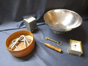lot 496 image: Stainless 18-8 footed bowl, commerc...