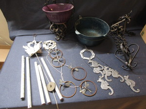 lot 508 image: Cast kettle, two metal hanging plan...