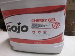 lot 33 image: Gojo Pumice Cherry Gel