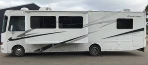 lot 1 image: 2007 Four Winds Hurricane RV