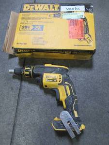 lot 14 image: DEWALT 20-Volt Max XR Lithium-Ion Brushless Drywall Screw Gun (Tool-Only), DCF620B - Used.