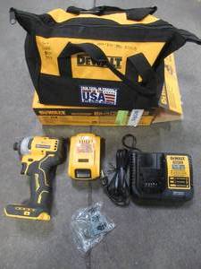lot 34 image: Dewalt 20-Volt MAX XR Cordless Brushless 12 in. DrillDriver with (1) 20-Volt 5.0Ah Battery, Charger & Bag, DCD791P1 - Used.