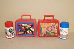 lot 31 image: 2 Vintage Plastic Lunchboxes with Thermos