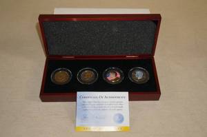 lot 34 image: Kennedy Half Dollar Collector Coin Set