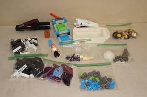 lot 109 image: Vintage Fisher Price Construx Building Toys