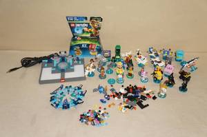 lot 108 image: Large Collection of LEGO Dimensions Expansion Figures and Portal