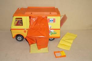 lot 110 image: Vintage Barbie Country Camper RV