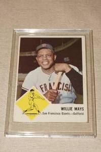 lot 2 image: 1963 Fleer Willie Mays #5 Baseball Card