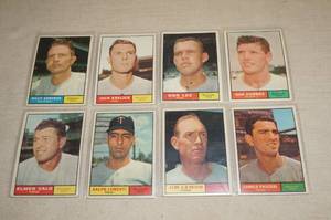 lot 34 image: 1961 Topps Minnesota Twins Team Baseball Cards