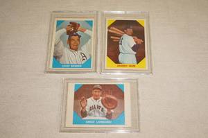 lot 29 image: (3) 1960 Fleer Baseball Cards - Bender, Mize, Lombardi