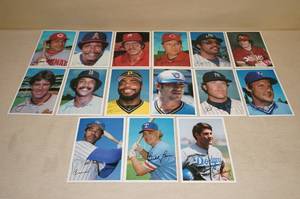 lot 45 image: 1981 Topps Large Format Photos - Bench, Carew, Rose, Jackson, Brett