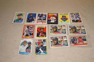 lot 41 image: Kirby Puckett Cards