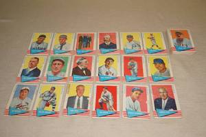 lot 55 image: 1961 Fleer Baseball Cards