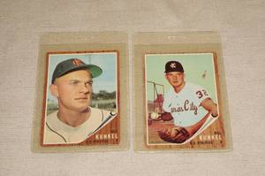 lot 54 image: 1962 Topps Bill Kunkel #147 Cards - 2 Different Poses