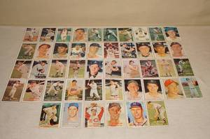 lot 84 image: Box of 1957 Baseball Cards