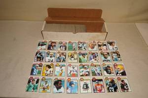 lot 99 image: 1979 Topps Football Cards - 427 of the 528 in Set