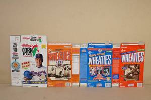 lot 122 image: Baseball Player Wheaties and Cereal Boxes - Ryan, Robinson