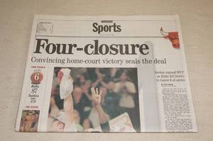 lot 128 image: 1996 Chicago Tribune Newspaper - Bulls 4th Championship