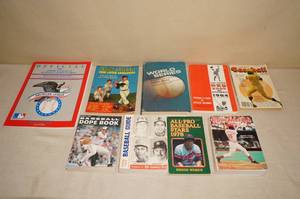 lot 153 image: Baseball Books - Yearly Guides