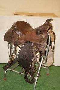 lot 1 image: Hereford 684 Leather 15 Western Saddle