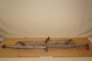 lot 8 image: Antique Wood Double Tree Yoke