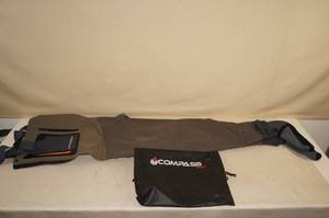 lot 38 image: Compass 360 Small Waders